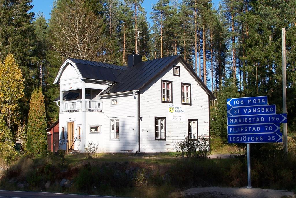 Route 26 Bed and Breakfast Laxtjärn Eksteriør billede